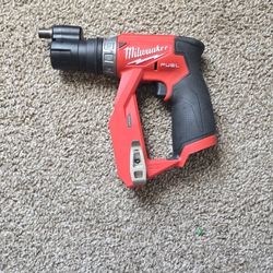 Milwaukee
M12 FUEL 12V Lithium-Ion Brushless Cordless 4-in-1 Installation 3/8 in. Drill Driver