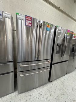 Cafe 28.7 cu ft standard depth smart 4 door French door refrigerator in stainless steel