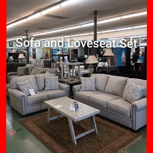 ✨ Beautiful Sofa And Loveseat Set