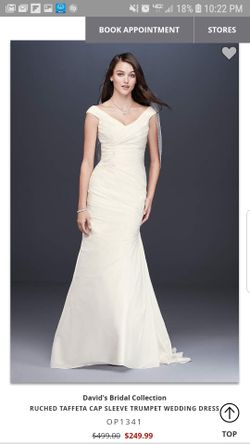 Size 6 wedding dress never worn