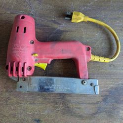 ARROW ELECTRIC STAPLE GUN/TACKER ET50