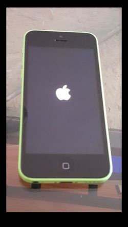 green IPhone 5c for cricket wireless or at&t see love puedo llevar_delivery available.