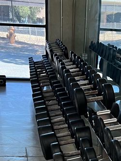 Dumbbell 5-100 lb Set with 2 Racks