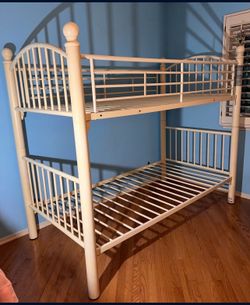 Convertible Twin Bunk Bed