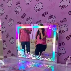 🎄 Hello Kitty® RGB PLUS Bow Vanity Mirror