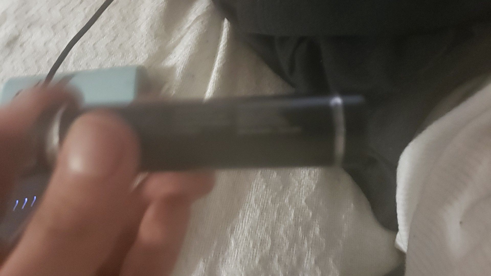 Hype 2200mah capacity battery and tablet power stick