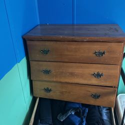 Dresser 