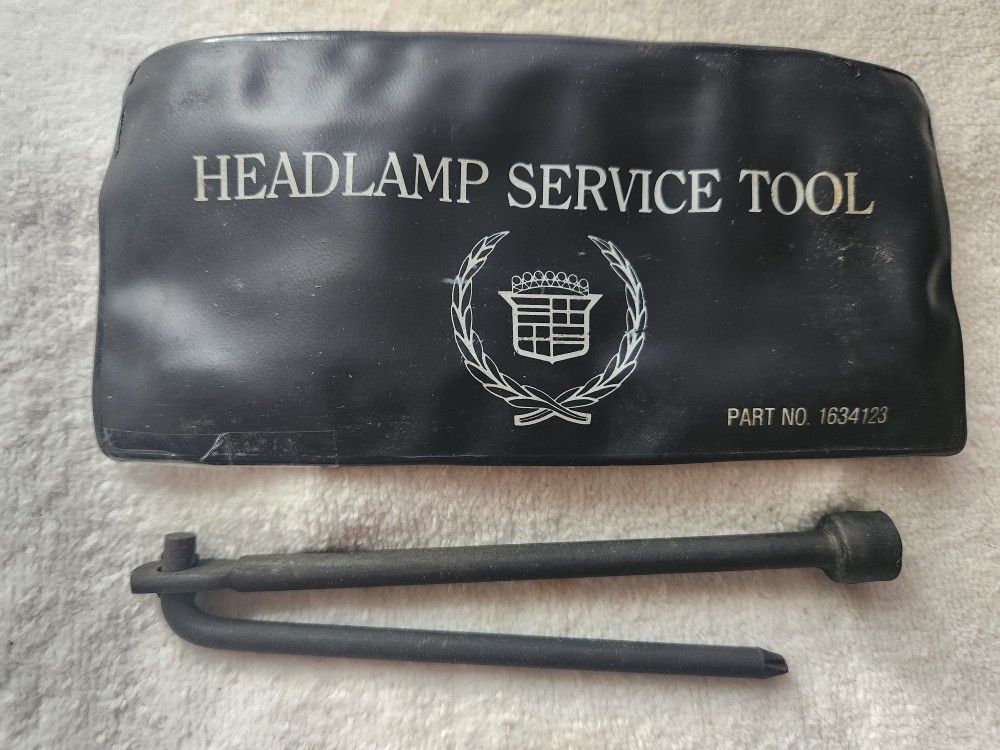 Vintage OEM Genuine Cadillac Headlamp Service Tool 2-Piece No. 1634123 with black plastic pouch.
* Cash ๐ธ only, please.
* Front door pick-up.