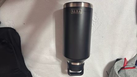 Yeti Rambler 64oz