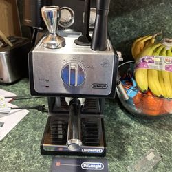 Delonghi Espresso Maker 