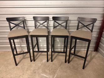 Set of 4 Bar Stools with Cushioned Seats