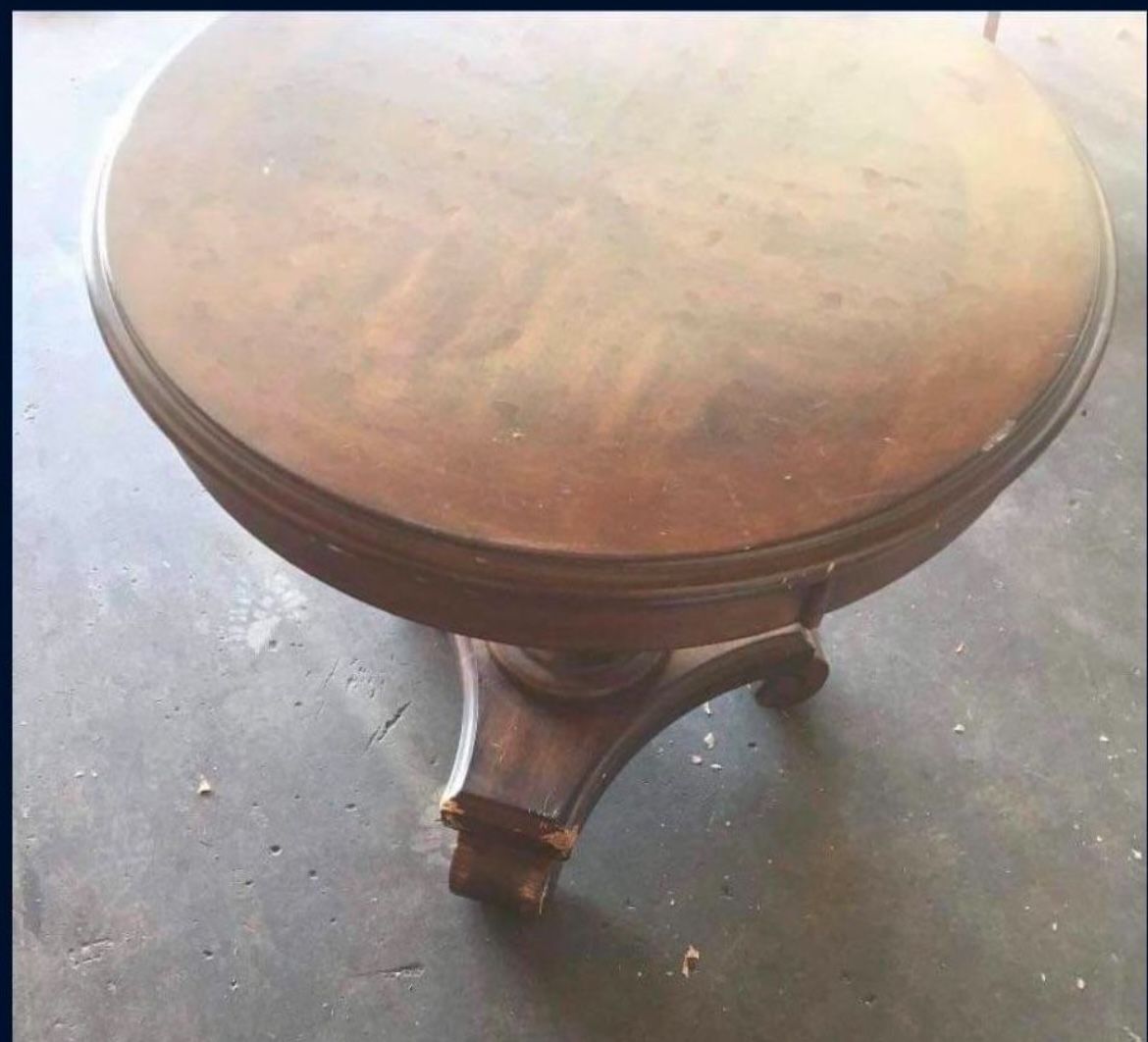 Ashley T496-6 Brookfield Series Round End Table