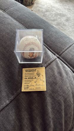 Cal Ripken, JR. Signed Baseball