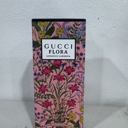 Gucci  Flora 