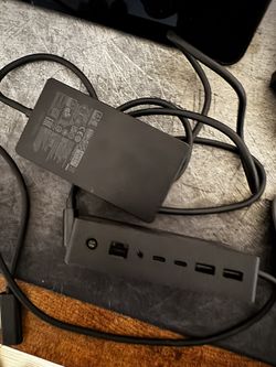 Microsoft Surface Dock 2