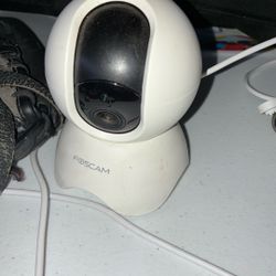 FOSCAM CAMERA 