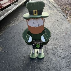 Wooden Leprechaun Decoration