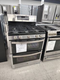 $1129(MSRP$1899, Save $770) GE Freestanding Double Oven Gas Range With Power Broil and Steam Clean