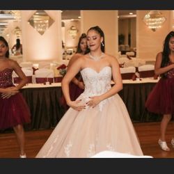 Prom/ Sweet 16/ Wedding Dress Morí Lee