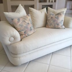 Sofa / Loveseat