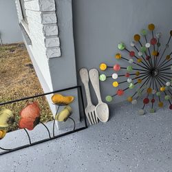 7 Wall hanging decorations