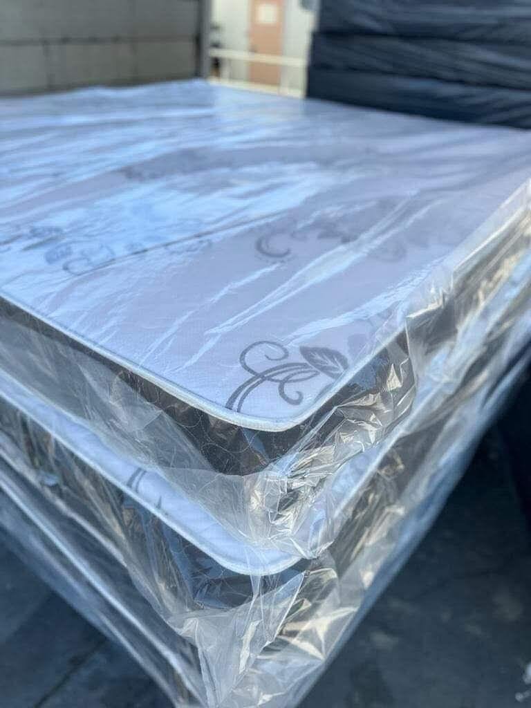 Deluxe Brand Queen Size Set