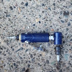 DG22ARS
131888
1/4" Angle Die Grinder .3 HP 22,000 RPM Rear Exhaust