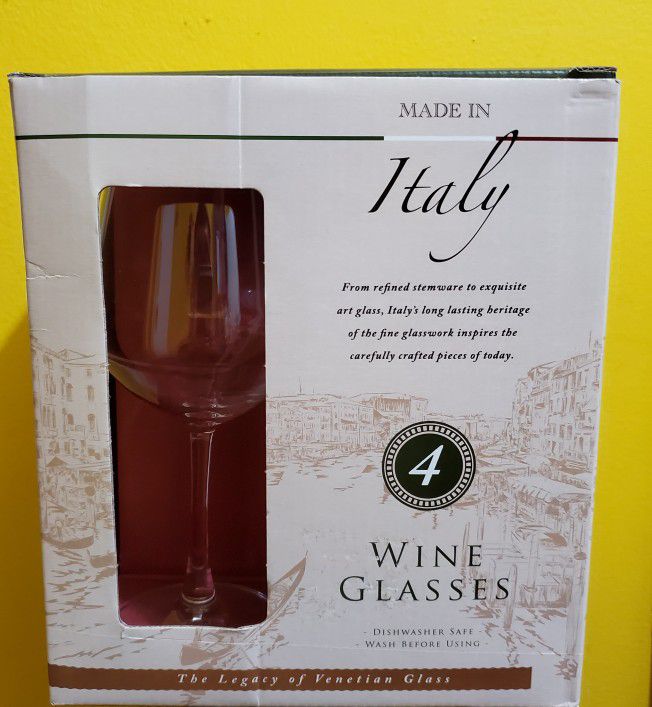 FABRIQUES-EN 4 Verres A-vin Wine Glasses Long Flute New in Box /Italy