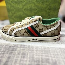 Gucci Shoes 