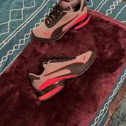 All Puma Size medium sneakers 8 1/2