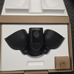 Ring Floodlight Cam Pro 2K wired