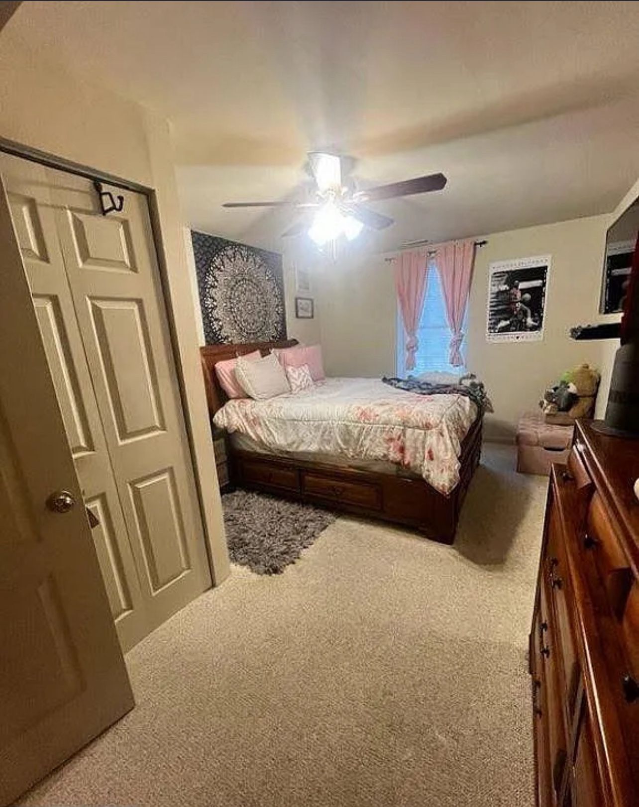 Real Wood Queen Bedroom Set β Headboard, Dresser & Mirror β $750 OBO