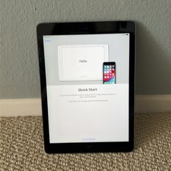 Apple iPad Model a1475  32GB