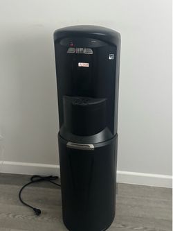 Water dispenser with 1 5 gallon jug