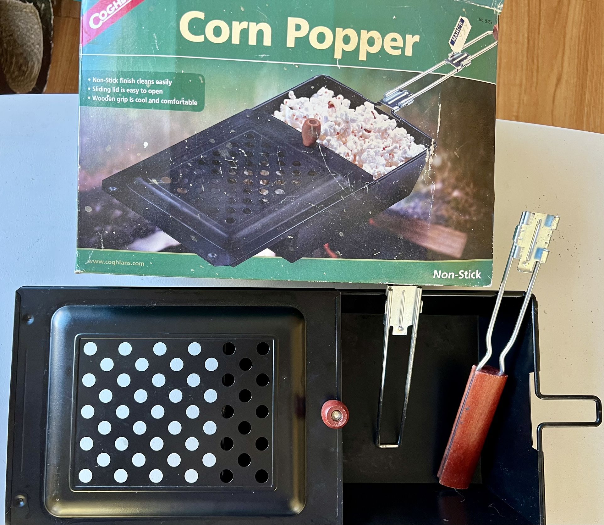 Coghlan's Pop Corn Popper #9365 Camp Fire Stove Non-Stick 2 Piece Handle 2010