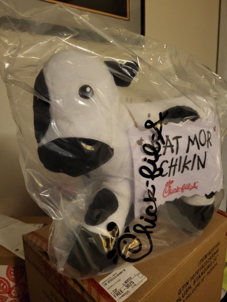 Brand NEW 2024 Chick-fil-A EAT MOR CHIKIN 20" Cow Stuffed Plush Toy