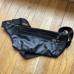 Leather waist pouch