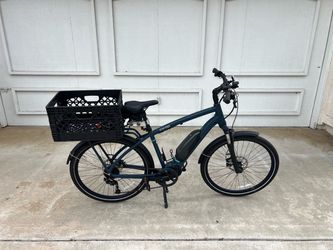 REI Co-op CTY 2.2 Hybrid Bike – Large Frame – Only 441 Miles!