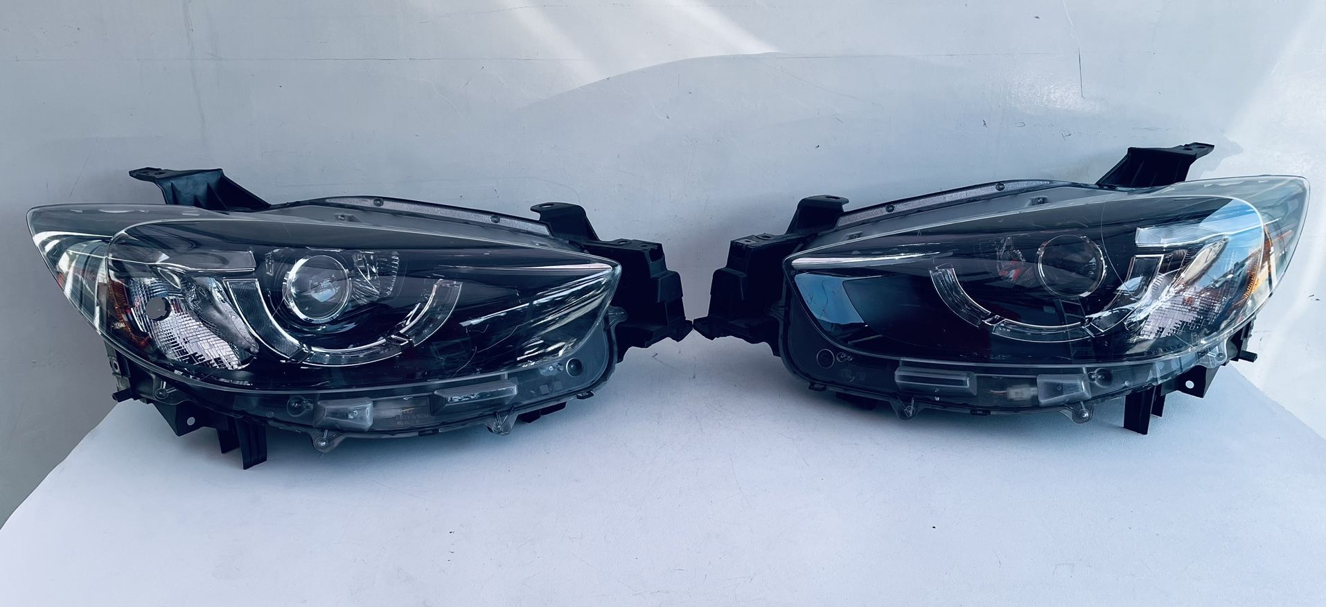 2015-2016 MAZDA CX5 CX-5 LEFT AND RIGHT SIDE HEADLIGHT LED OEM