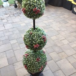 Topiary Tree Non Lit