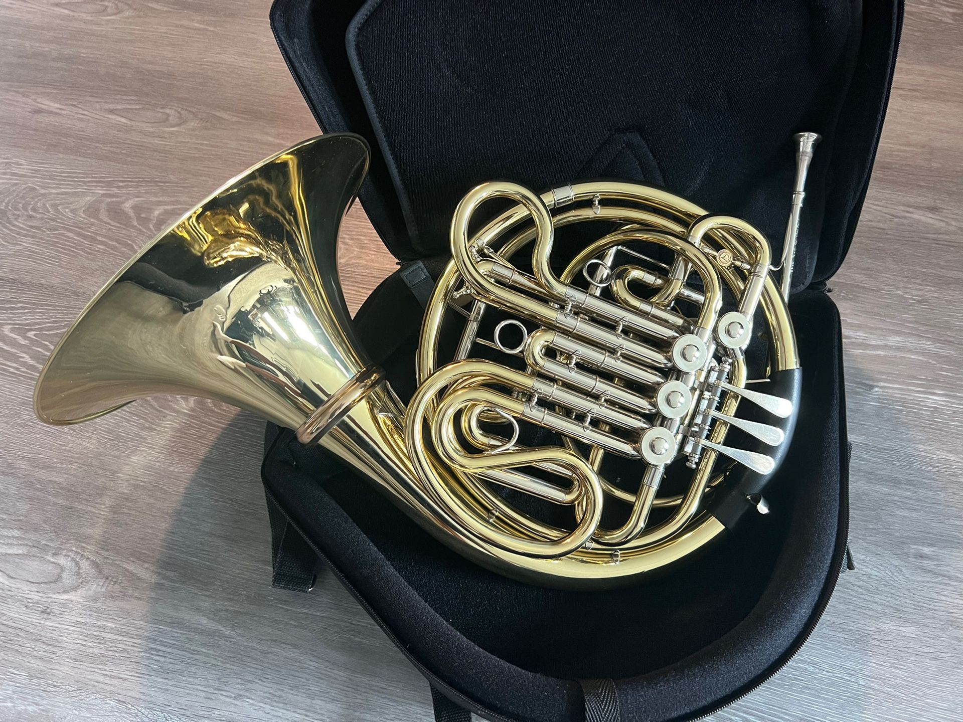 Holton H280 Double French Horn for Sale in Jersey City, NJ - OfferUp