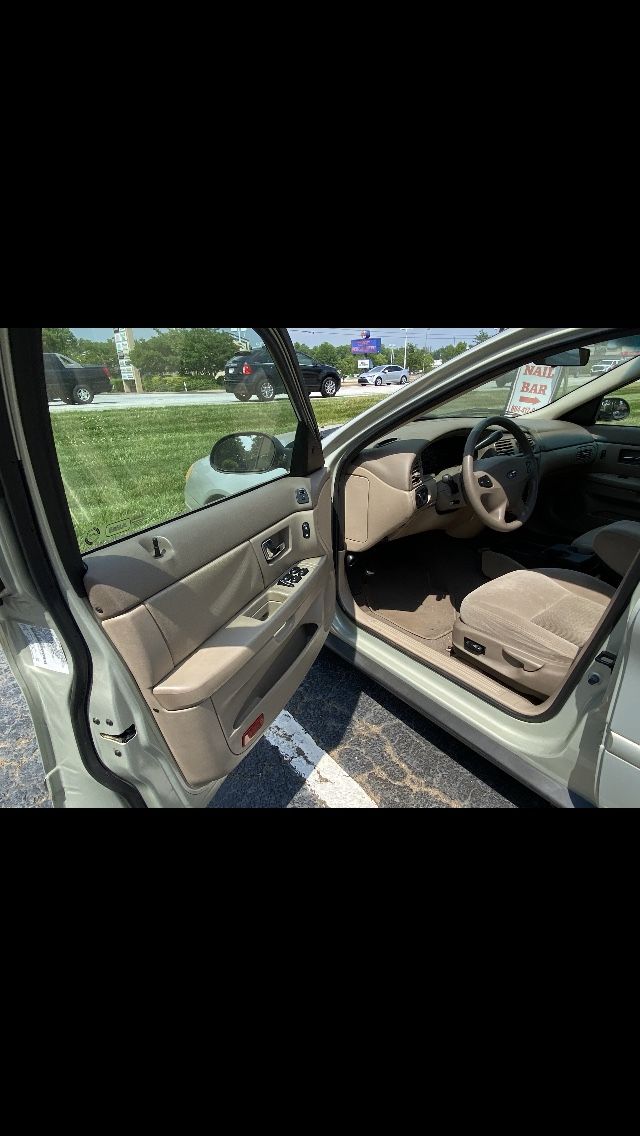 Ford Taurus