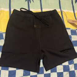ESSENTIALS shorts 