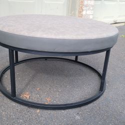 Round Coffee Table/Ottoman/foot Stool