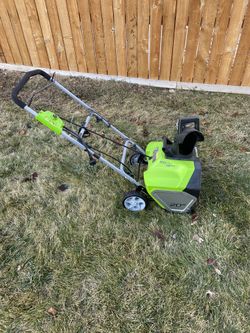 Green works 20” 13 Amp Snow Thrower For Sale!