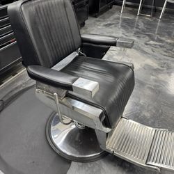 Barber Chairs 