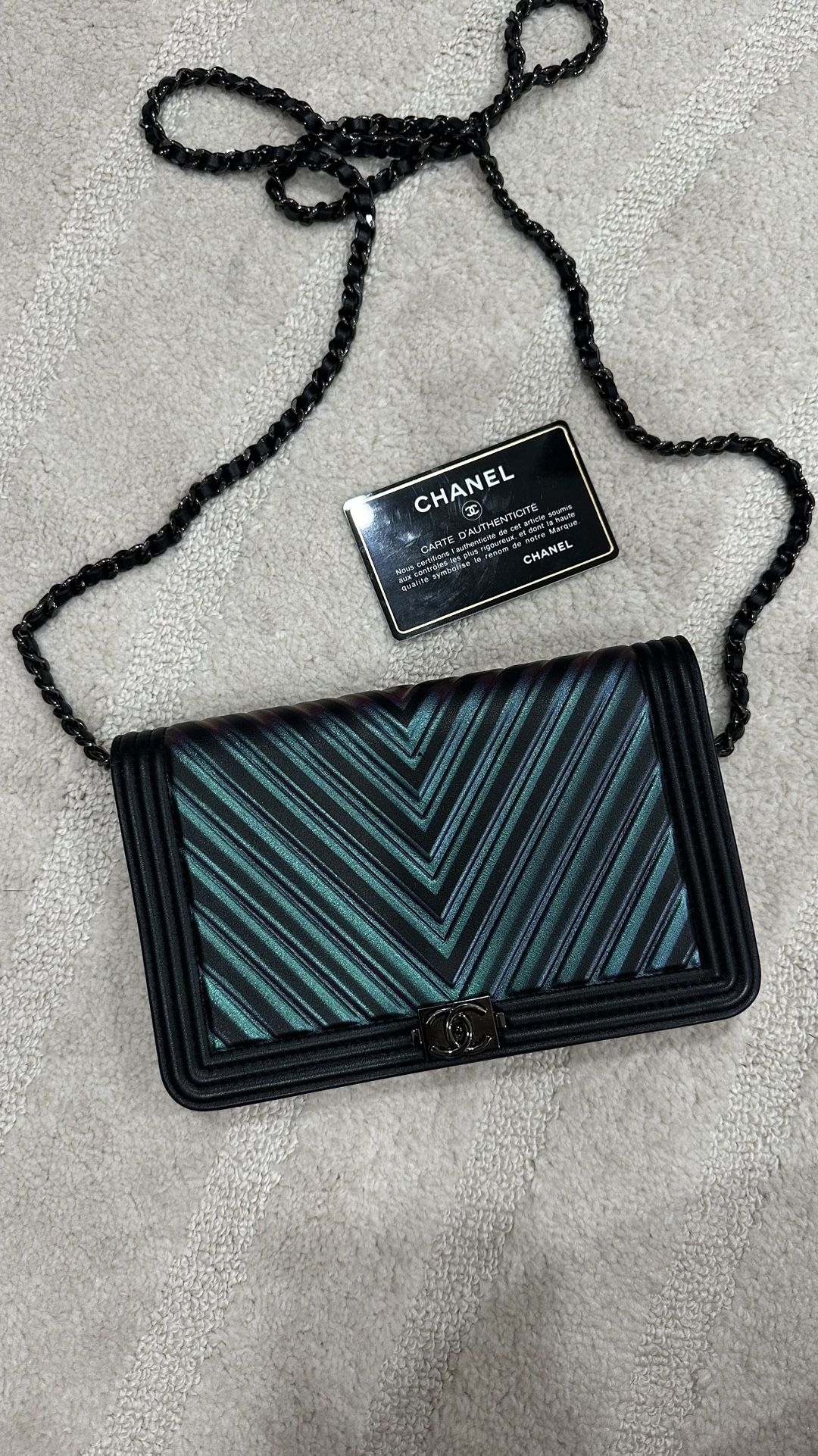 Excellent Chanel Iridescent Chevron Wallet On Chain