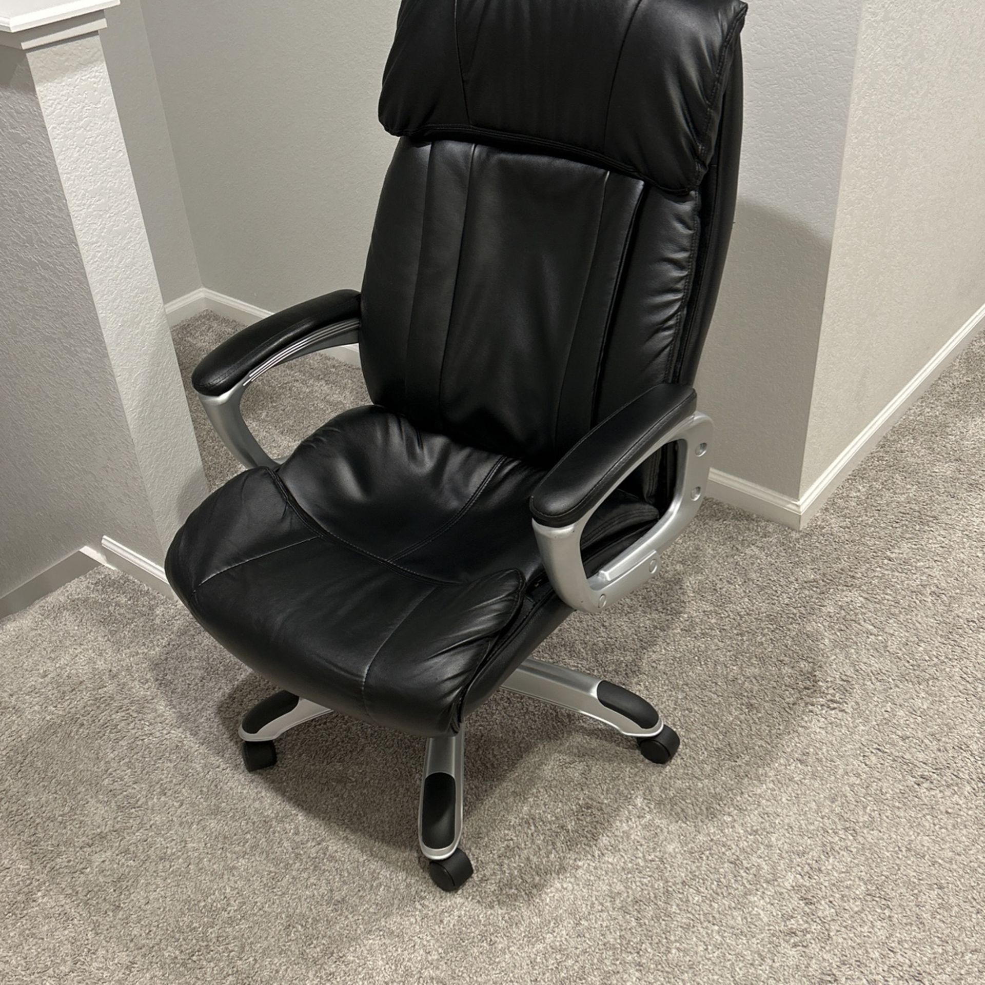 Black Leather Office Chair