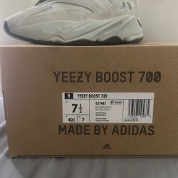 Yeezy Boost 700