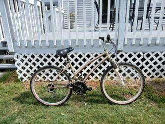Huffy 6 speed 26-in Wheels comfort cruiser bike ready to ride